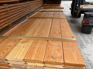 Ca. 84x Douglas Wisselsponning/Halfhoutsrabat, 18x190mm, lengte 500cm
